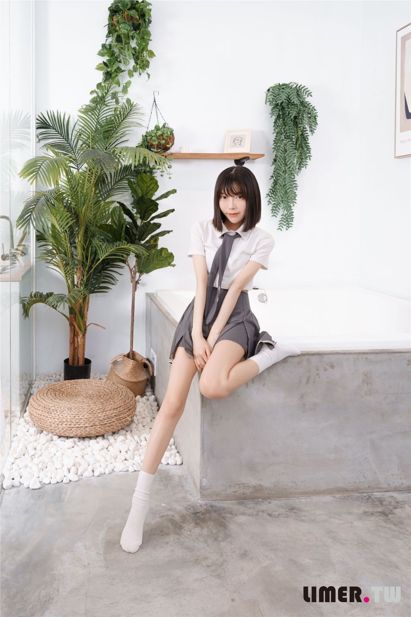 Limerence  NO.058 素人林莹 JK小隻馬の性感裸足-写真坊