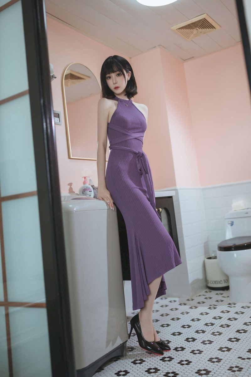 网络美女许岚LAN紫韵长裙搭配白嫩美腿性感写真-写真坊