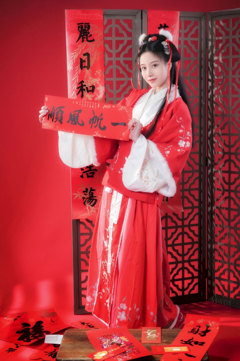 古典美女Nnian红色拜年服新年新气象喜庆写真-写真坊