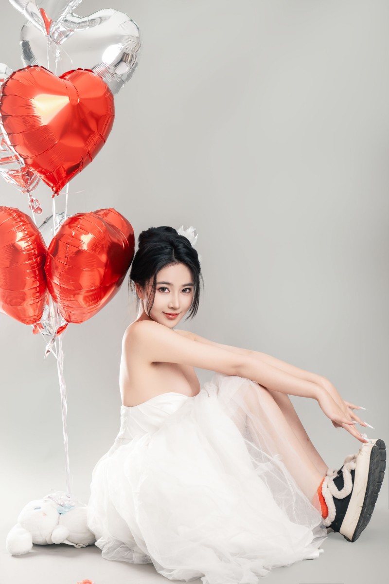网络美女Nnian白色婚纱LOVE情人节特别篇摄影写真-写真坊