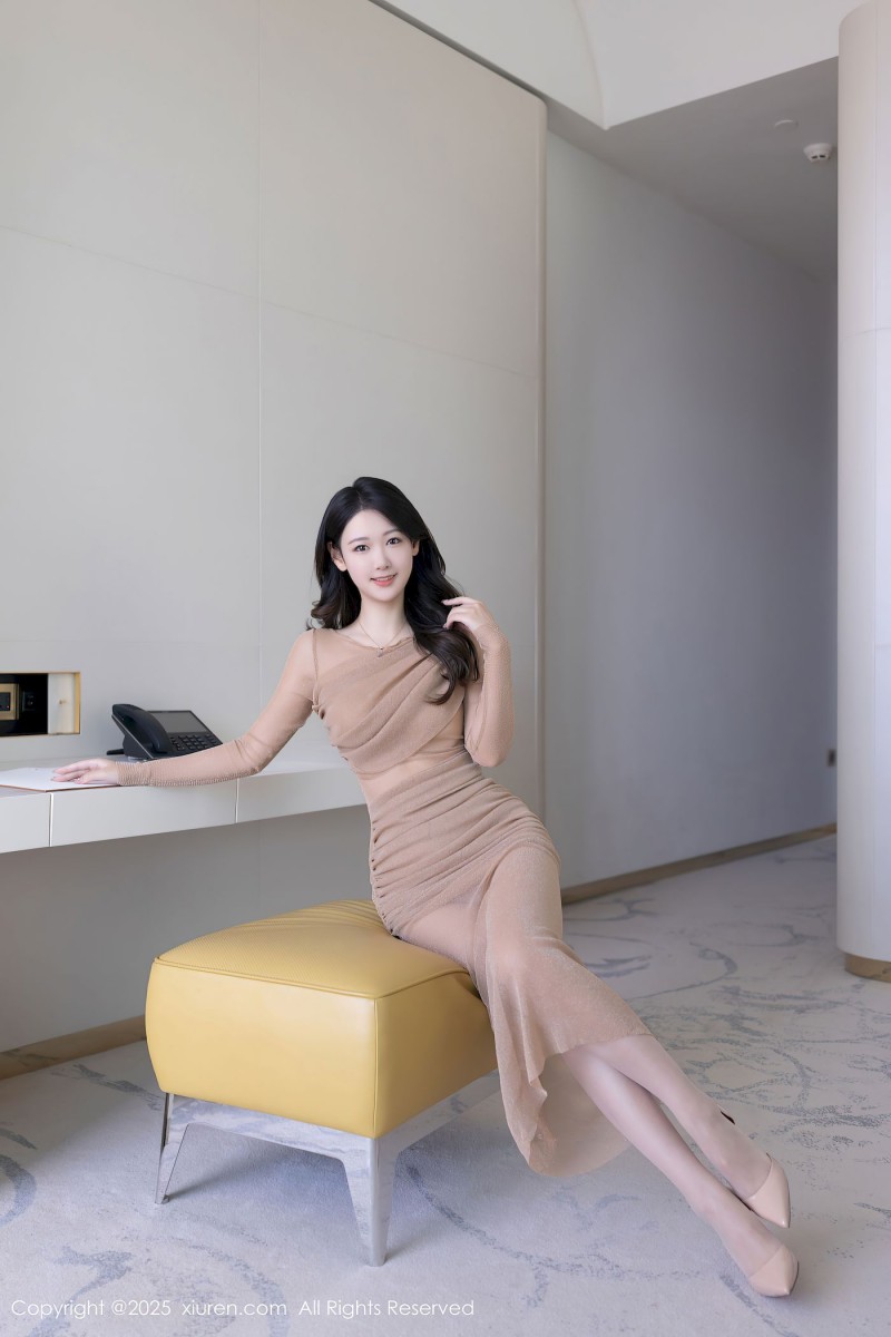 秀人网模特唐安琪肉色连衣裙肉色丝袜性感写真-写真坊