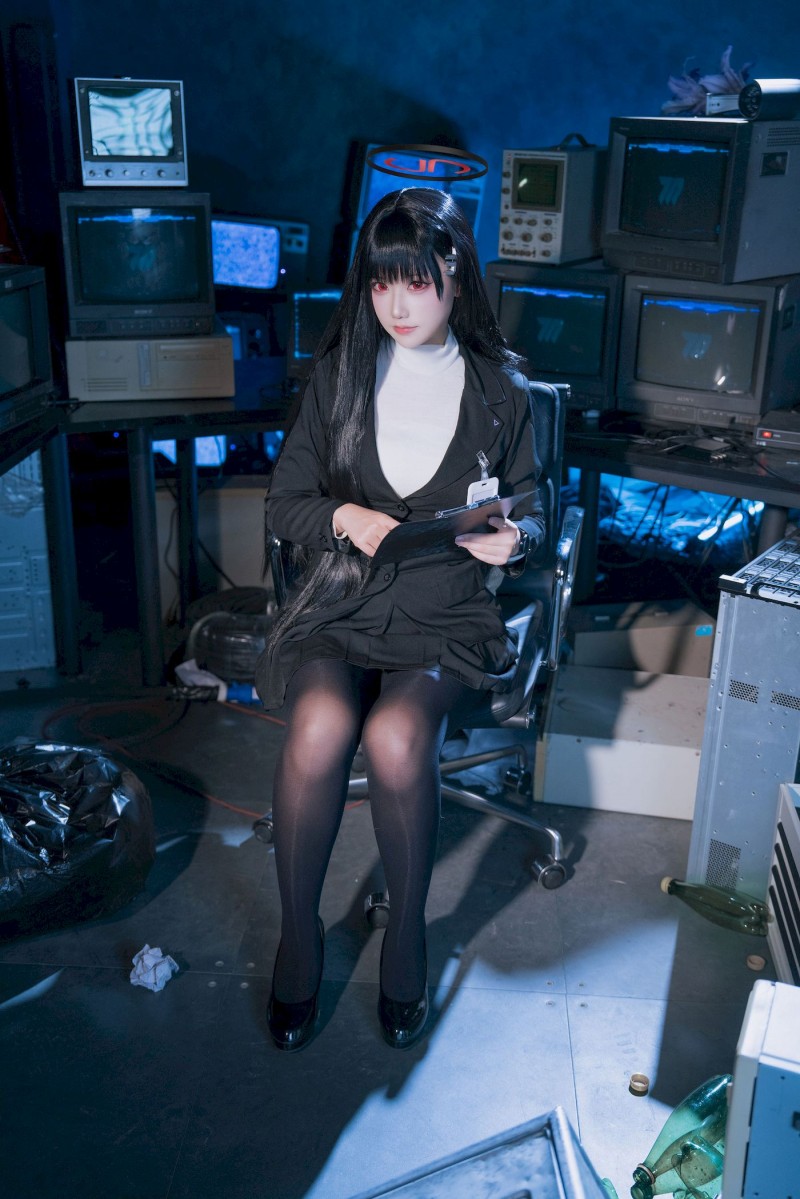 lunananya黑丝西装服饰COS蔚蓝档案调月莉音-写真坊