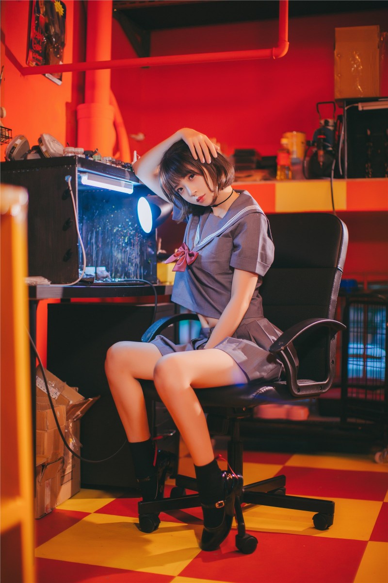 疯猫ss NO.004 被囚禁的少女-写真坊